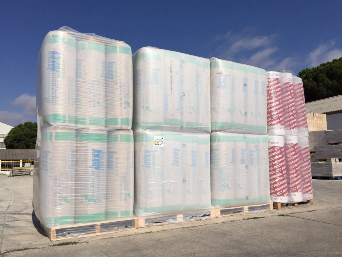 Aislante para nave en Polígono El Brizo