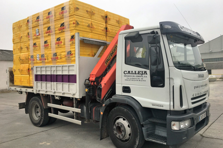Camion cargado para nuestra obra de La Rondilla