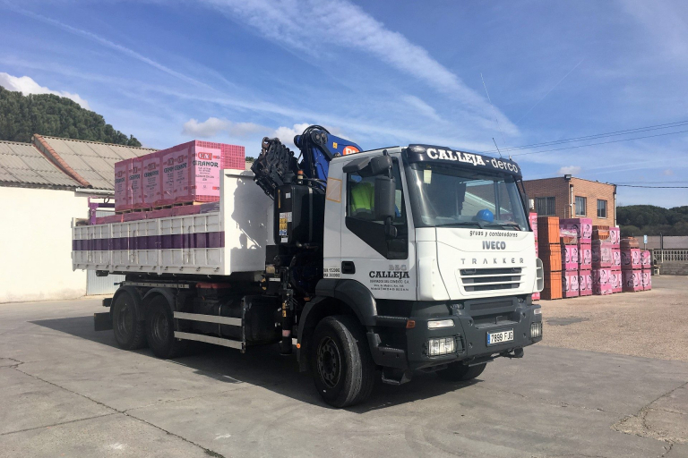 Camion con ladrillo para obra de Laguna de Duero